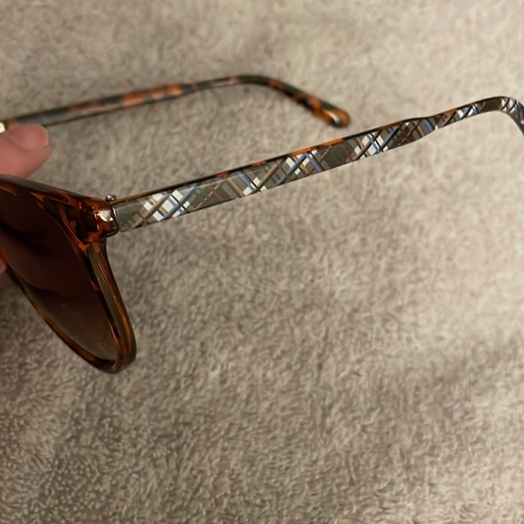 Vera Bradley Jodie Sunglasses NWT - Picture 4 of 8